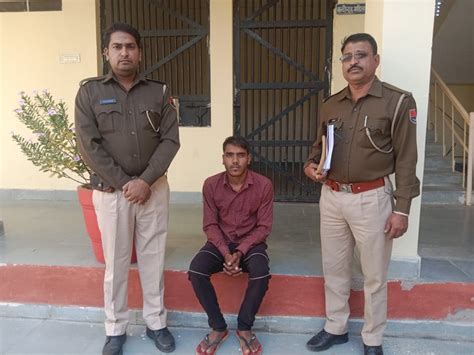 Was trying to defame by posting nude photo police arrested इसटगरम पर यवत क डपलकट