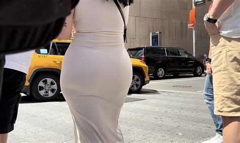 Phat Ass Italian Pawg Wears Sexy Dress On Broadway Spandex Leggings Yoga Pants Forum