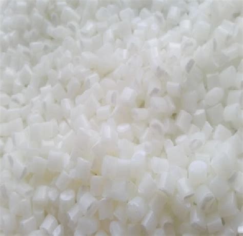 Polyethylene Terephthalate Chips Flakes Grade 100 Virgin At Best Price In New Delhi Vd Plastics