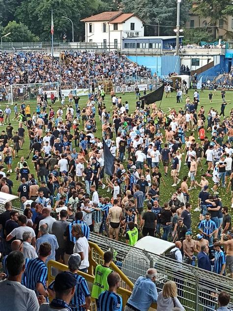 Fotonotizia Tc Le Immagini Della Festa Promozione Del Lecco