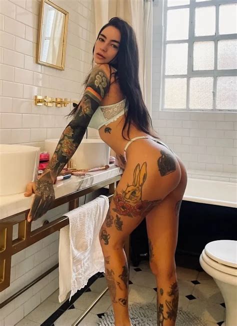 Bathroom Sessions Nude Pics XHamster