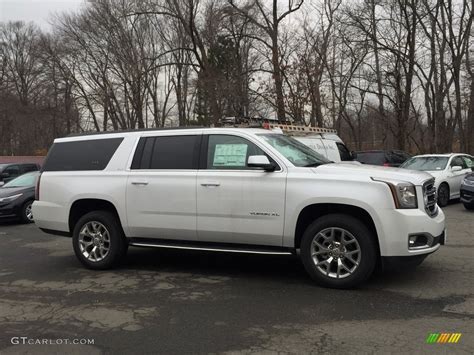 White Frost Tricoat 2017 GMC Yukon XL SLT 4WD Exterior Photo 118245789