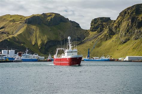 Hd Wallpaper Iceland Vestmannaeyjar Harbor Island Islands