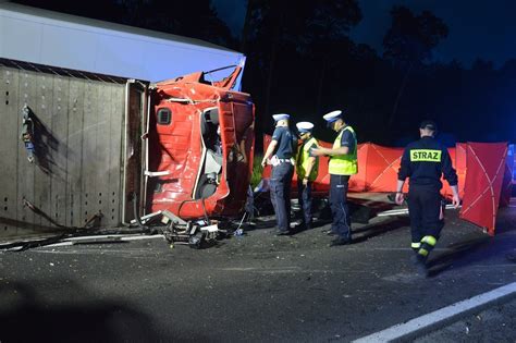 Śmiertelny wypadek na DK 12 Przygłów Sulejów na Polance ciężarówka