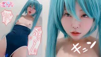 Jordan Tules Streaptease Face à un Abonné Pornhub Gay