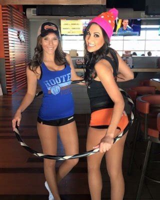 The Girls From Hooters Wear Pantyhose Porn Pictures Xxx Photos Sex Images Page Pictoa
