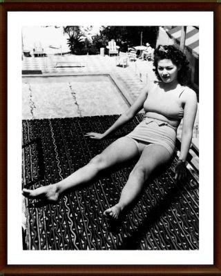 A Nyc Betty Page Or Yvonne De Carlo Who Is Who Porn Pictures Xxx Photos Sex Images