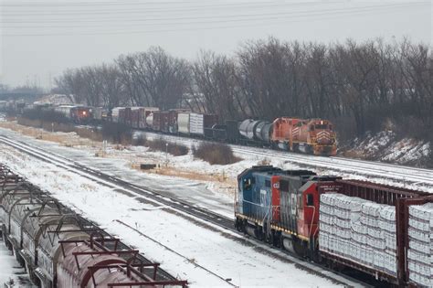 Heritage All Around Gtw Gp9r 4623 Leads Cn L512 East Past Flickr