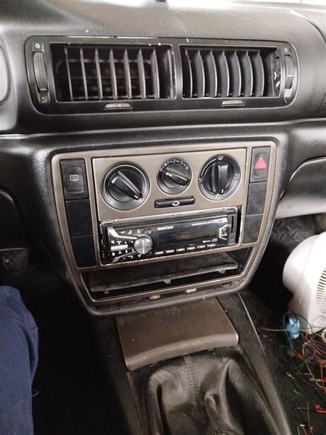 Магнитола — Volkswagen Passat Variant (B5), 1,8 л, 1999 года | своими ...