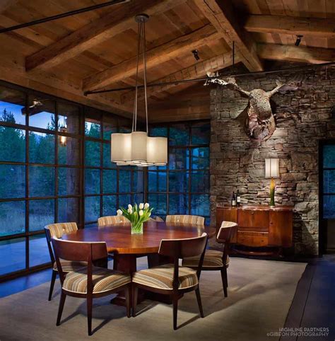 Cozy mountain cabin in Montana maximizes minimal space