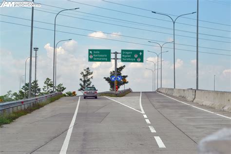 Ketahui Tata Cara Berkendara Aman Saat Di Jalan Tol International