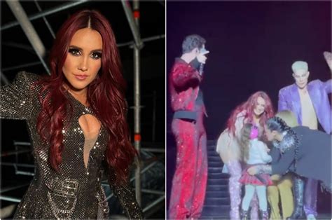 Vídeo Dulce Maria celebra aniversário da filha em show do RBD