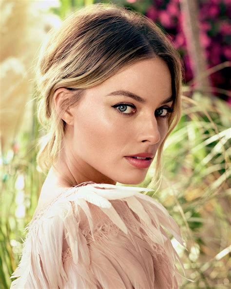 Margot Robbie - "Once upon a Time in Hollywood" Photoshoot 2020 • CelebMafia