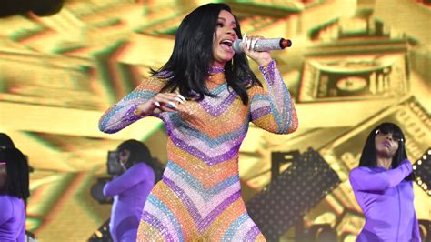 Cardi B Ricoverata Durgenza In Ospedale Emergenza Medica In Corso