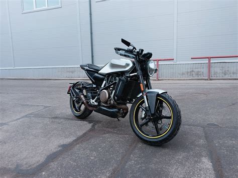 Купить б у Husqvarna Vitpilen инжектор передач в Санкт Петербурге серебристый naked bike