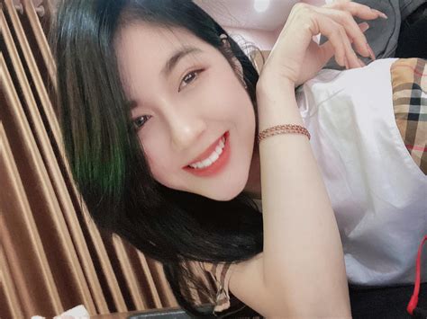 Soi Profile Hot Girl B Nh Tr Ng Nh G C Tr I Tim Rambo Cao L Nh L N H N Tu I R T Tr