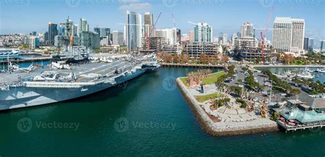 Poderoso Uss Midway Um Porta Avi Es Da Marinha Dos Estados Unidos O