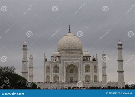 Majestuoso Taj Mahal Un Famoso Mausoleo Del Siglo XVII Situado En Agra