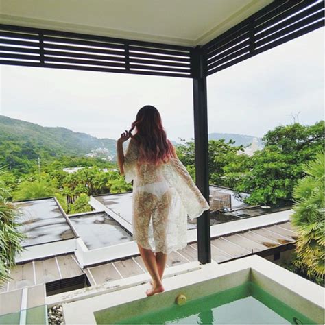 Không cần dáng đẹp chỉ cần làm theo những bước sau là có ảnh bikini đẹp như hot girl