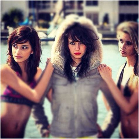 Hot Sexy Lizbeth Medina Bikini Pics