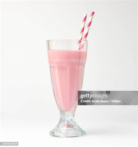 4.096 Empty Milkshake Glass Stock Photos, High-Res Pictures, and Images ...