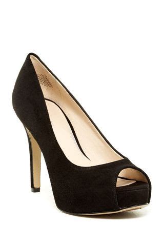 Camya Peep Toe Pump