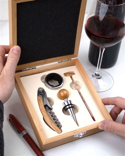 Kit Da Sommelier In Legno Con Incisione Effetto Vintage Esperto