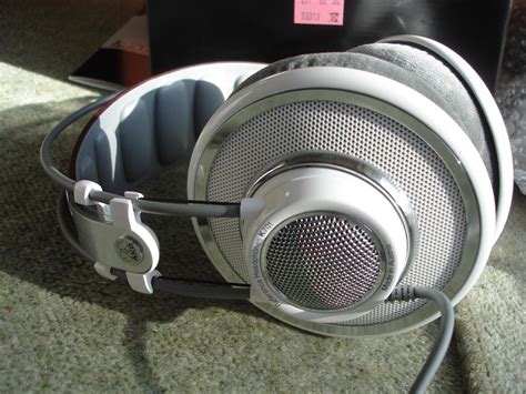The Audiophile World: The AKG K701 - A Serious Reference Class Headphone