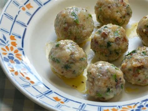 Gnocchi de pain rassis comme à Trieste Ialie Recette par Petite