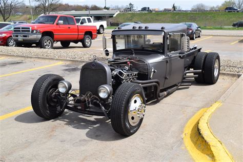 Lot Shots Find of the Week: 1928 Ford Dually Rat Rod - OnAllCylinders