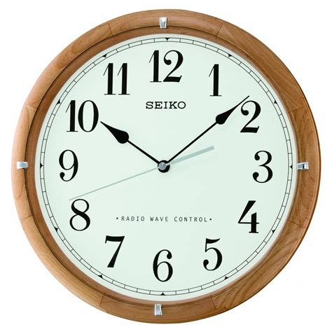 Radio Controlled Round Wooden Wall Clock Diameter 31cm QXR303Z