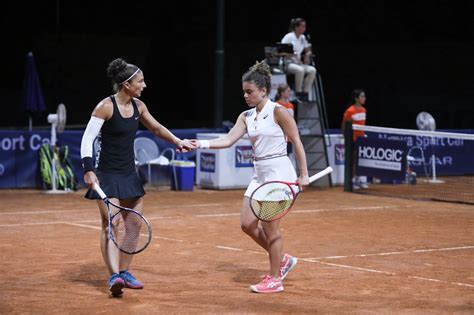 australian open doppio paolinierrani avanzano ora la sfida  hsieh