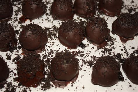 Mint Oreo Truffles - Desserts Required