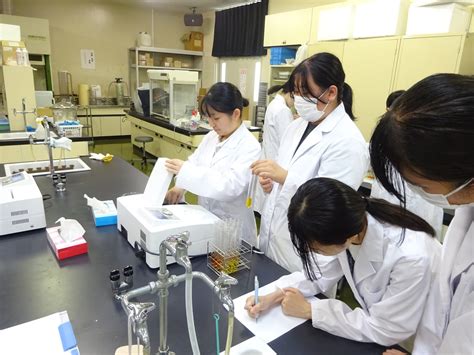 【食物栄養学科】 2年次前期 食品学実験Ⅱ | 尚絅大学・尚絅大学短期大学部