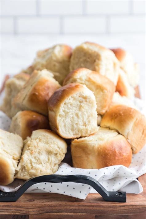 Old Fashioned Yeast Rolls A 100 Year Old Recipe Feast And Farm