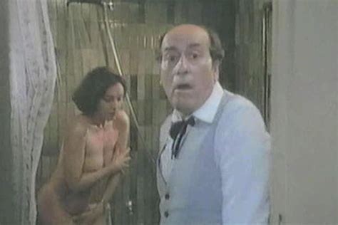 Naked Esperanza Roy in Puente aéreo