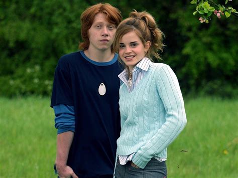 Ron And Hermione Wallpaper Romione Wallpaper 25678689 Fanpop