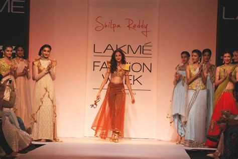 Shilpa Reddy Hot Navel Photos At LFW Winter Festive Hot Blog Photos