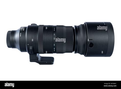 Sigma 150-600mm F5-6.3 DG DN OS Sports lens Sony e mount isolated on ...