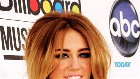 Miley Cyrus Senza Reggiseno E Mutandine LE FOTO PIU HOT