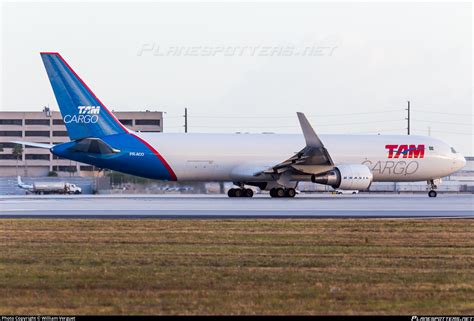 Pr Aco Latam Cargo Brasil Boeing F Wl Photo By William Verguet