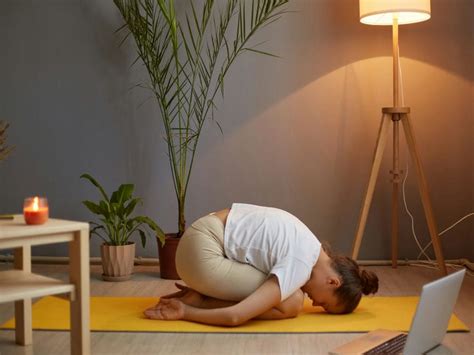 12 Tư Thế Yoga Cơ Bản Dành Cho Người Mới Tập