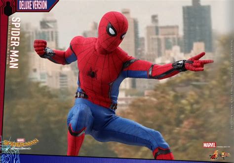 De Volta ao Lar Hot Toys anuncia figura do Homem Aranha seu traje padrão