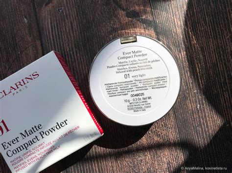 Хрупкая красота Clarins Ever Matte Compact Powder Матирующая