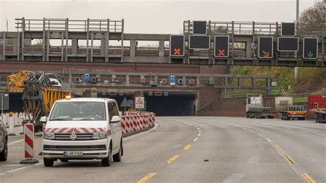 A7 Inklusive Elbtunnel Bei Hamburg Vollsperrung Nach Vier Tagen