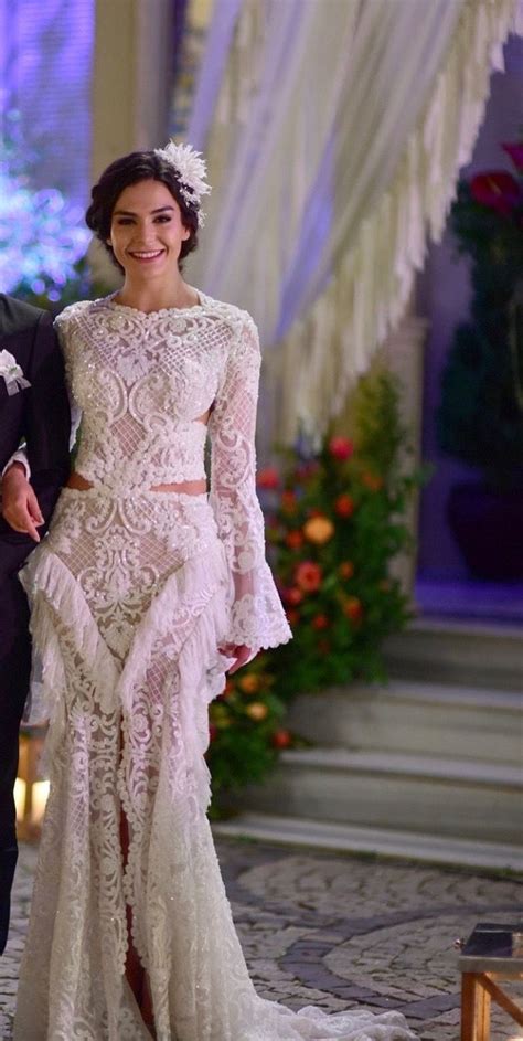 Pin by moo on Mode | Modest wedding dresses, Wedding dresses, Wedding ...