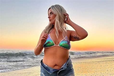 Body Positive Mum Has Sexy Bikini Shoot But She S Left With Hilarious