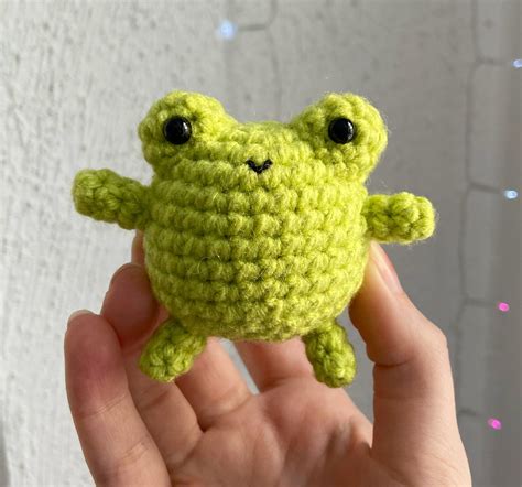 Froggy Friend Pattern Free Toristory Creations