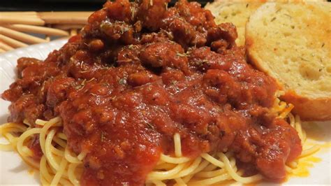 Easy Thick And Hearty Spaghetti Sauce Youtube