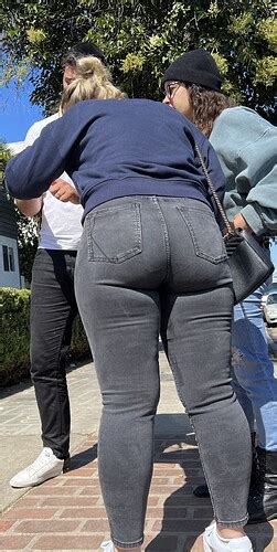 Beautiful Blonde Pawg With A Perfect Phat Ass Non Oc Tight Jeans Forum